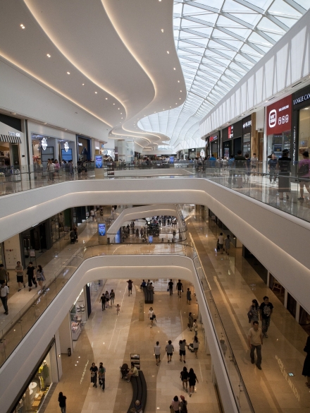 shopping-mall-2611645_1920